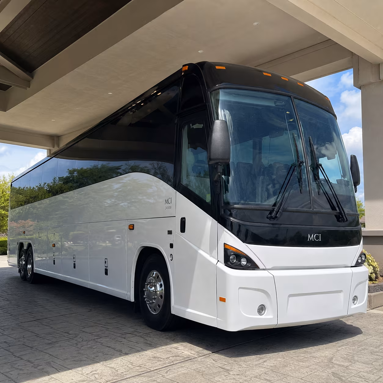 airport employee shuttles and executive transfers near sna