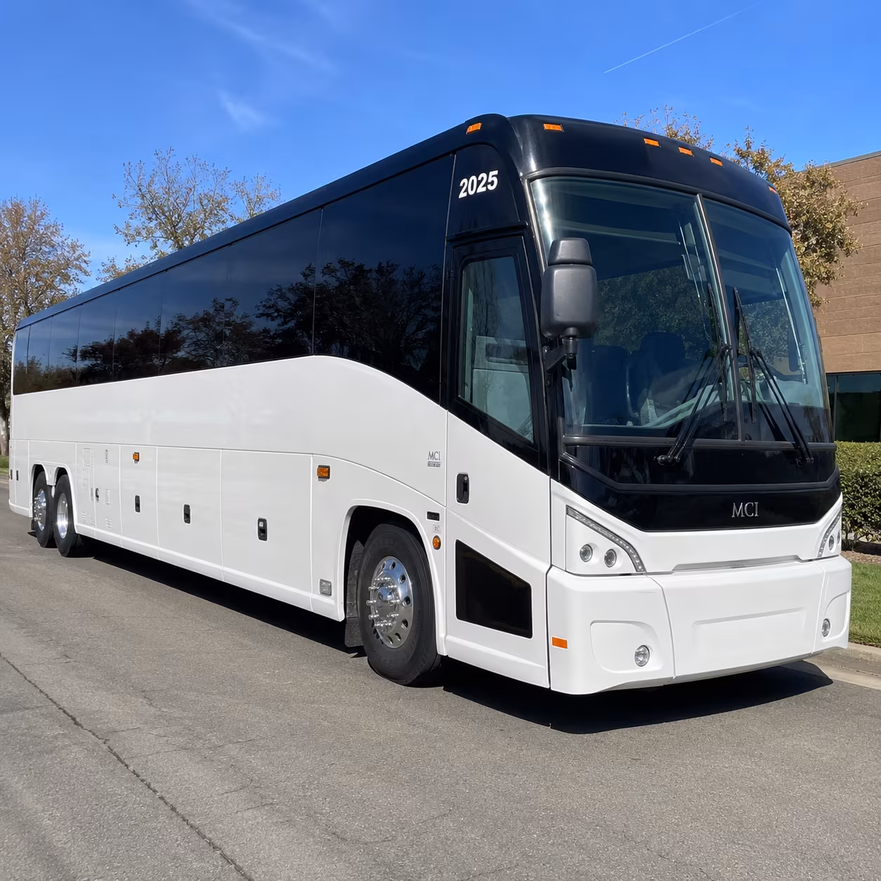 convention shuttle buses between irvine hotels and the anaheim convention center