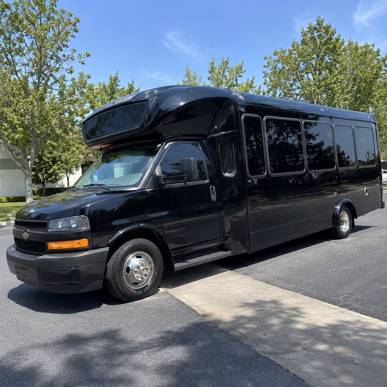 irvine 15 passenger party bus